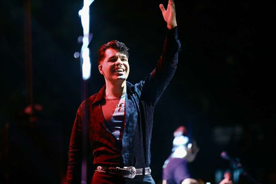 Thousands Flocked to the Emir Can İğrek Concert